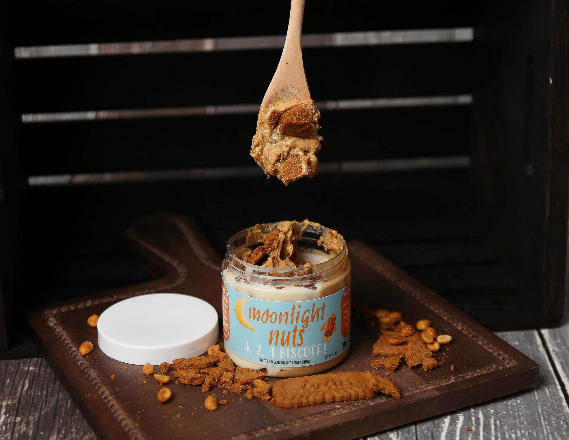 Dessert peanut butter with vanilla frosting and Biscoff cookies